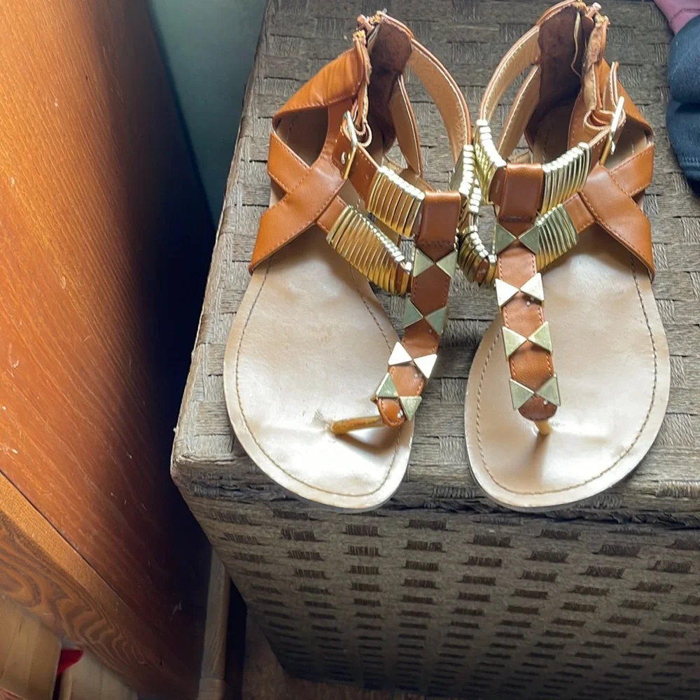 Sandals - Picture 1 of 11